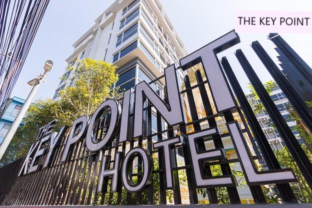 The Key Point Hotel Bangkok Exteriör bild